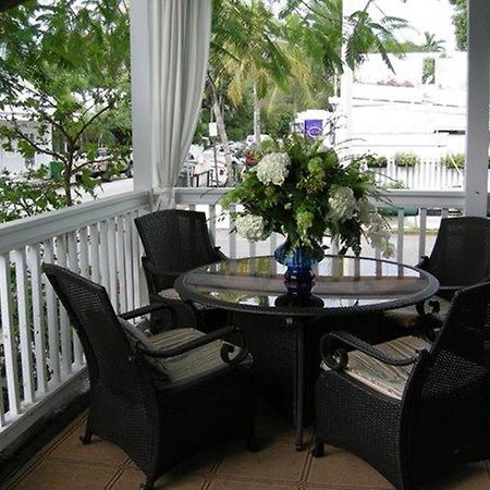 Frances Street Bottle Inn Key West Exterior photo